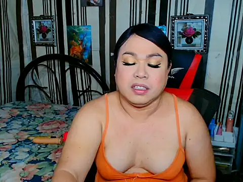 UnCut_Cock_Ts' Webcam Show