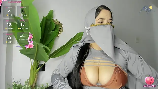 janna_isa Chat XXX in diretta