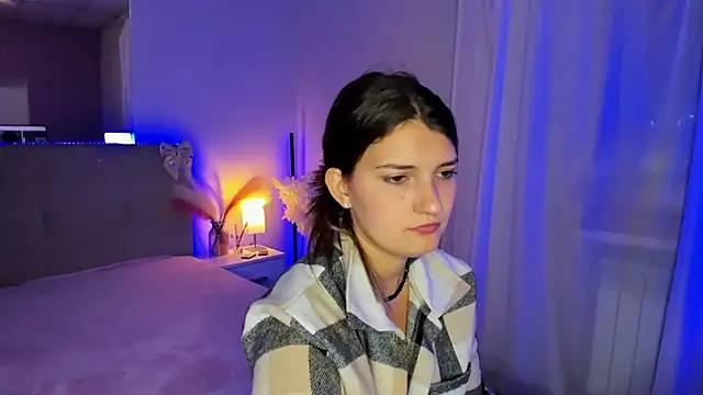 XXX chat uživo modela Laura_Leee