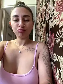 SweetGirl1-: онлайн-секс-чат