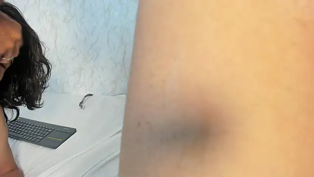 jony_honey Webcam show
