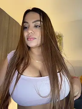 valeria2019hot's Live Chat Room