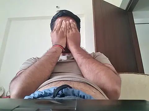 young-hairy-jon Show in webcam