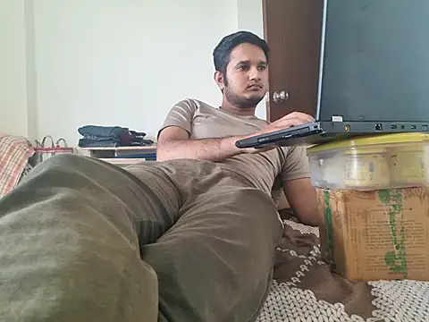 young-hairy-jon: διαδικτυακό σόου στην κάμερα