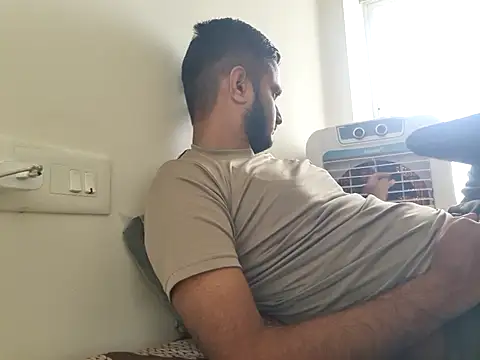 young-hairy-jon Webcam Show