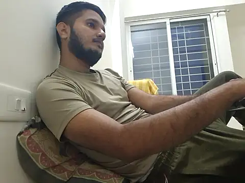 young-hairy-jon: διαδικτυακό σόου στην κάμερα