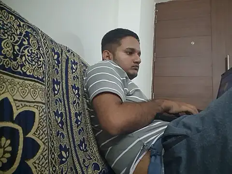 IM_NAUGHTY_JON Show in webcam