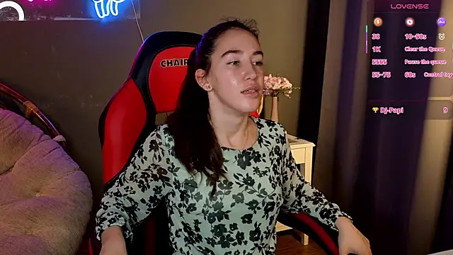 Belle_Via Adlı Modelin Canlı XXX Sohbeti