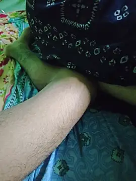 YourAadhya 在線直播表演