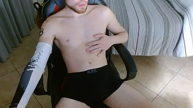 FitGuyDream Show in webcam