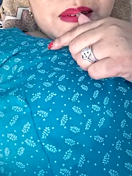 Show modela MissGitanjali na web-kameri