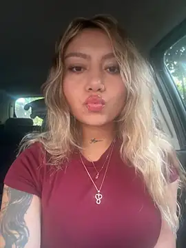 amanda-medrano1's Webcam Show