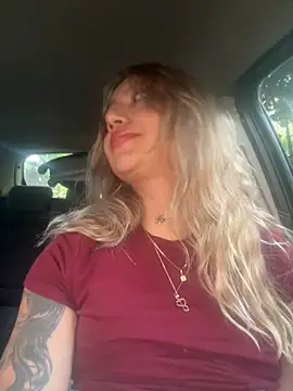 amanda-medrano1's Webcam Show