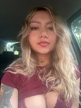 amanda-medrano1's Webcam Show