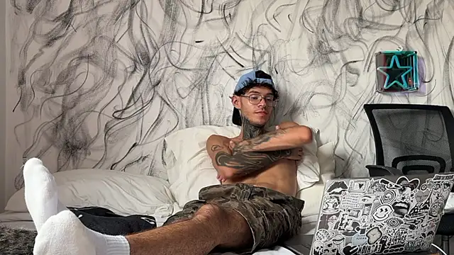 Show modela Arteemiiis na web-kameri