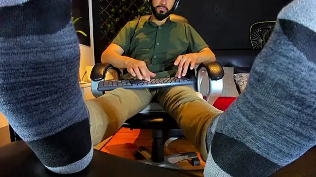 Show modela alessandro_wye na web-kameri