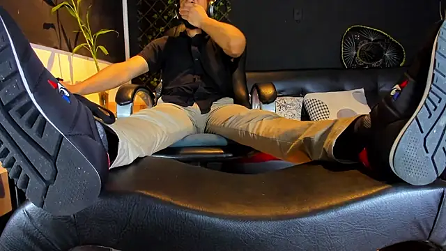 Pokazy przed kamerką – alessandro_wye