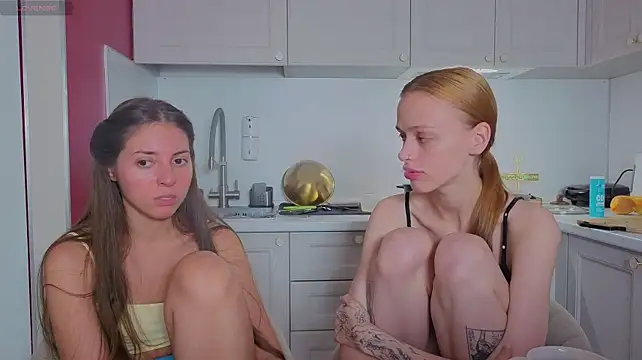 fcjuicy_pussy's Webcam Show
