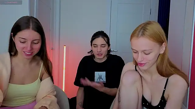 fcjuicy_pussyのウェブカメラショー