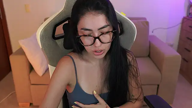 anyacutex 现场XXX聊天