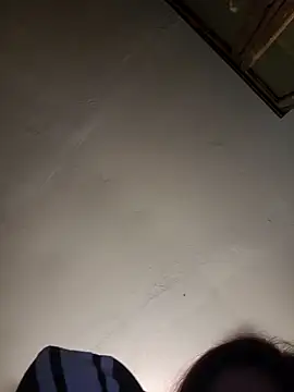 lilbishmiss' Live Chat Room