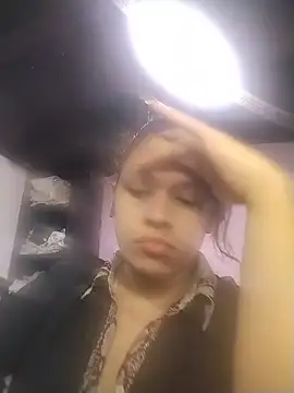 kimCosseyy Show in webcam