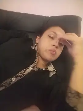 kimCosseyy Show Webcam