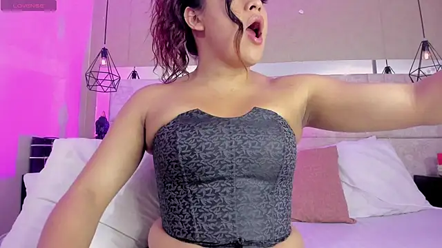 kimCosseyy 网络视讯表演