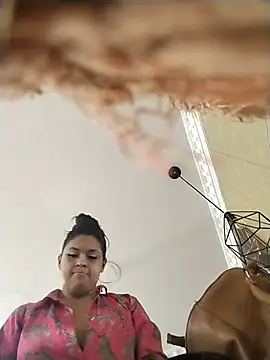 kimCosseyy webcam show
