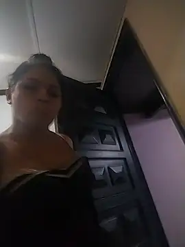 kimCosseyy Show in webcam