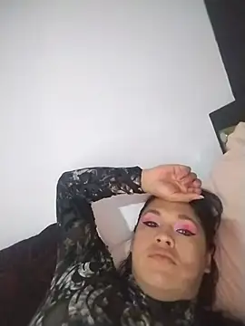 kimCosseyy Pertunjukan Webcam