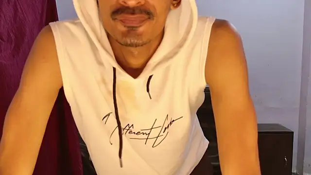 zihan777's Webcam Show