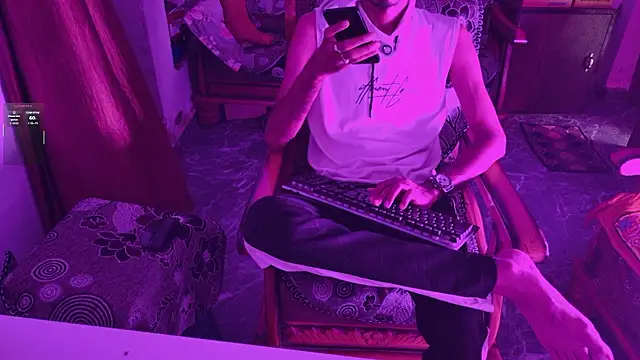 Show modela zihan777 na web-kameri