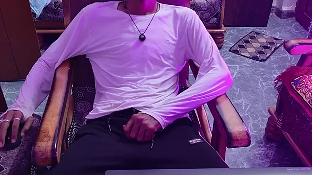 Webkamerová show zihan777
