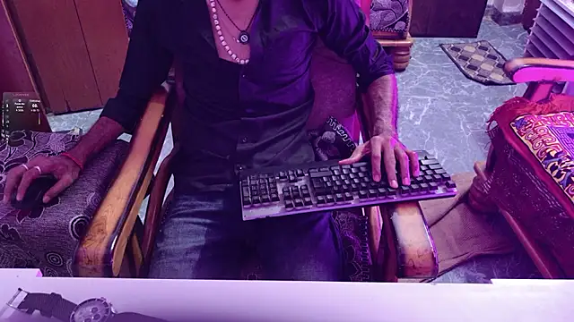 הופעת וובקאם של zihan777