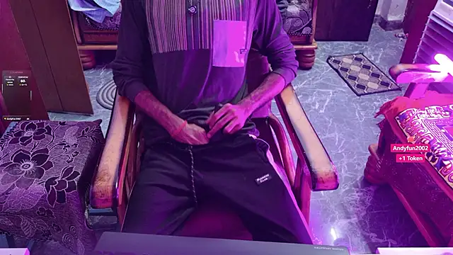 Webkamerová show zihan777