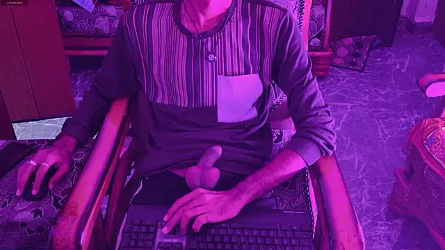 Show modela zihan777 na web-kameri