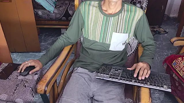 Pokazy przed kamerką – zihan777