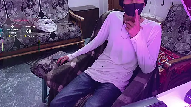 Webkamerová show zihan777