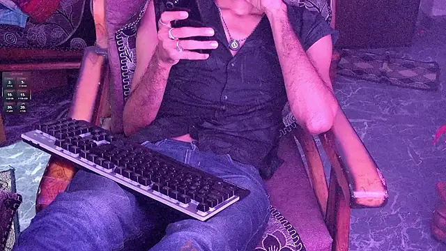 Show modela zihan777 na web-kameri
