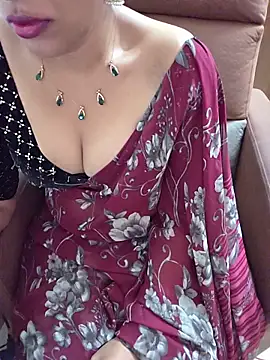 Pokazy przed kamerką – Roja-Telugu777