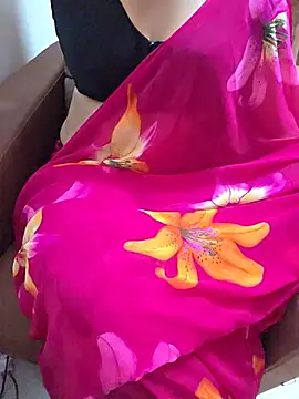 Roja-Telugu777 Adlı Modelin Canlı XXX Sohbeti