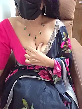 Roja-Telugu777 Live XXX-Chat