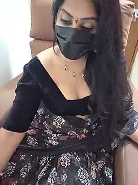 Roja-Telugu777 Adlı Modelin Canlı XXX Sohbeti