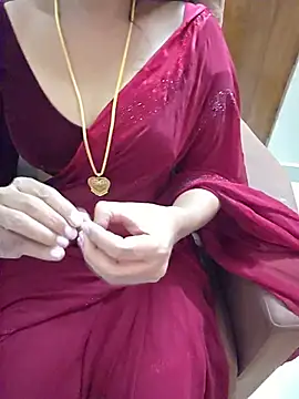 Roja-Telugu777 Live XXX-Chat