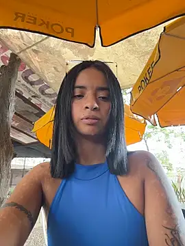 Laura_fernandezII Show in webcam