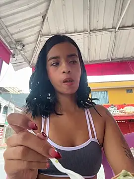 Laura_fernandezII's Webcam Show