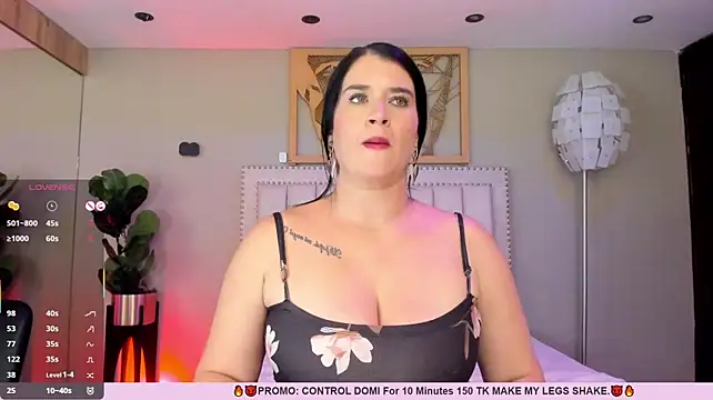 LenaRuiz_'s Live XXX Chat