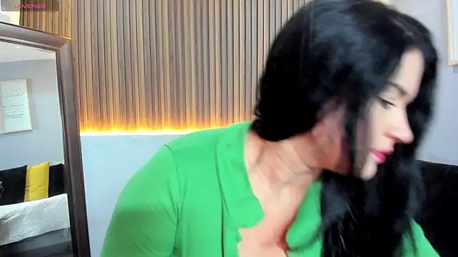 Chat +18 de LenaRuiz_ ao vivo