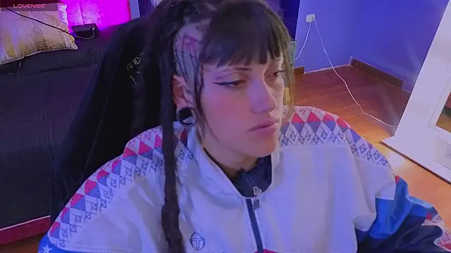 _sharlotte777 Webcamshow